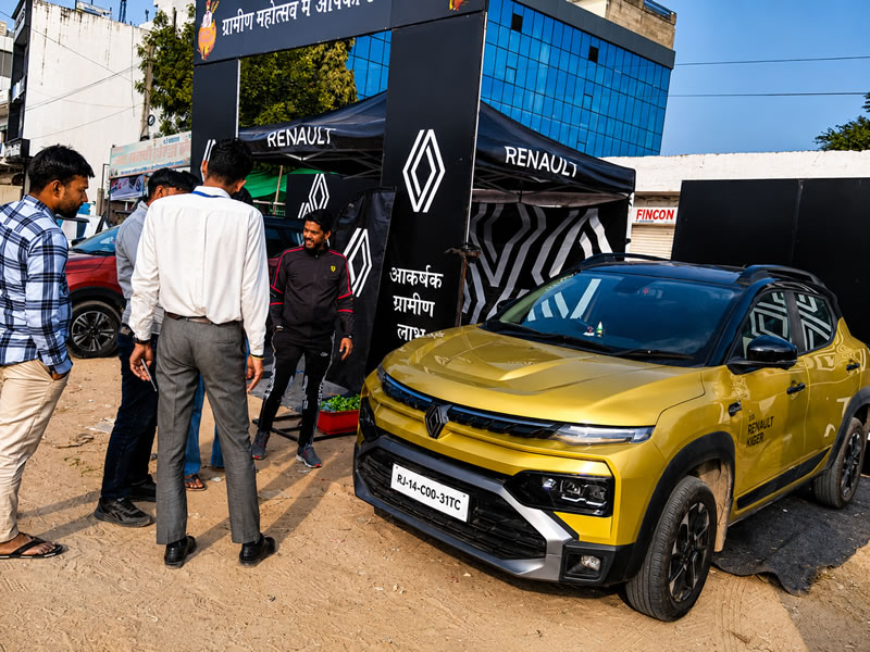 Renault Duster at Gramin Mahotsav (Rural OUTREACH)